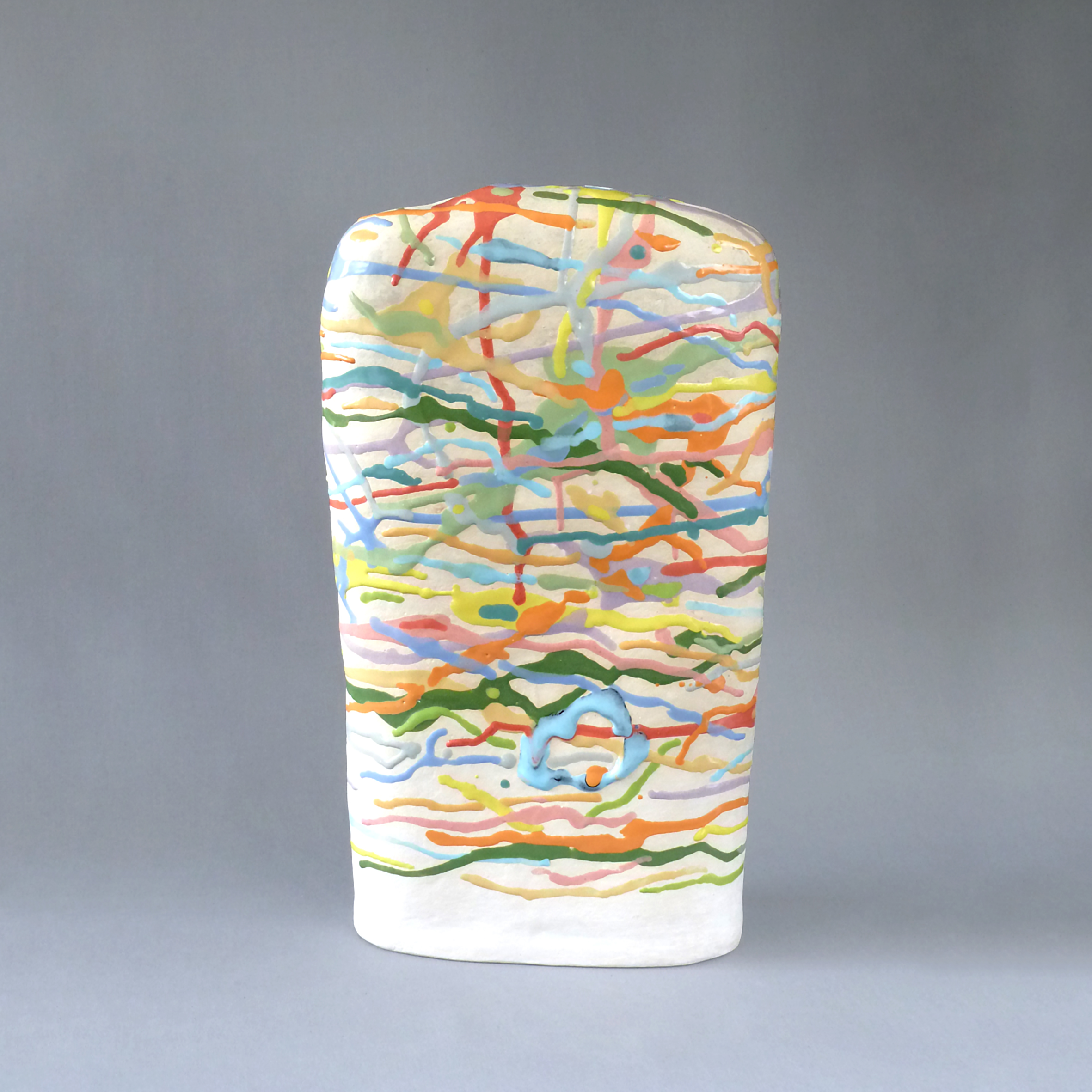 Technicolour Dream, 2012, Ton, Sinterengobe, 39x22x8 cm Technicolour Dream, 2012, Ton, Sinterengobe, 39x22x8 cm